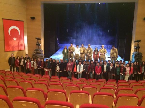  Merkez Ortaokulu ve İmam Hatip Ortaokulu Tiyatro Gezisi